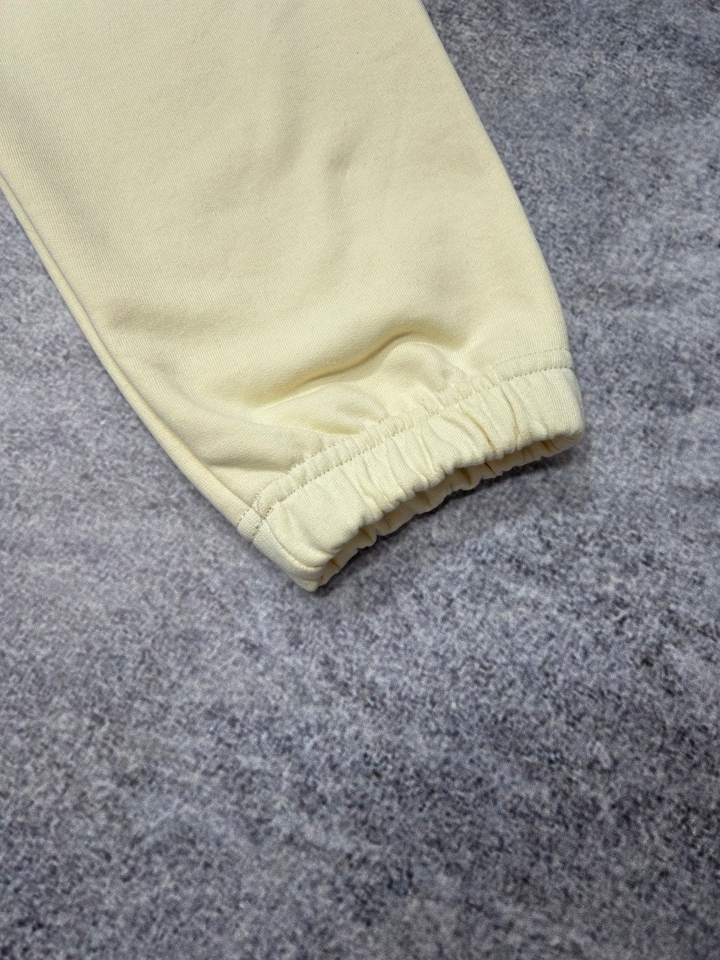 BUZO MAMBA CREMA