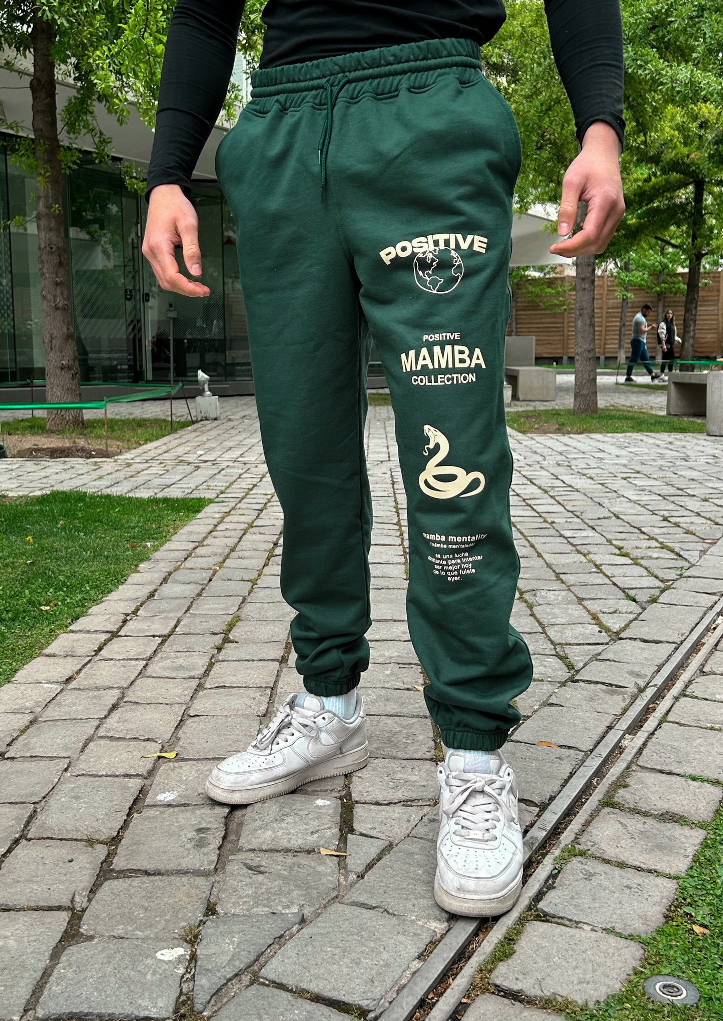BUZO MAMBA VERDE OSCURO