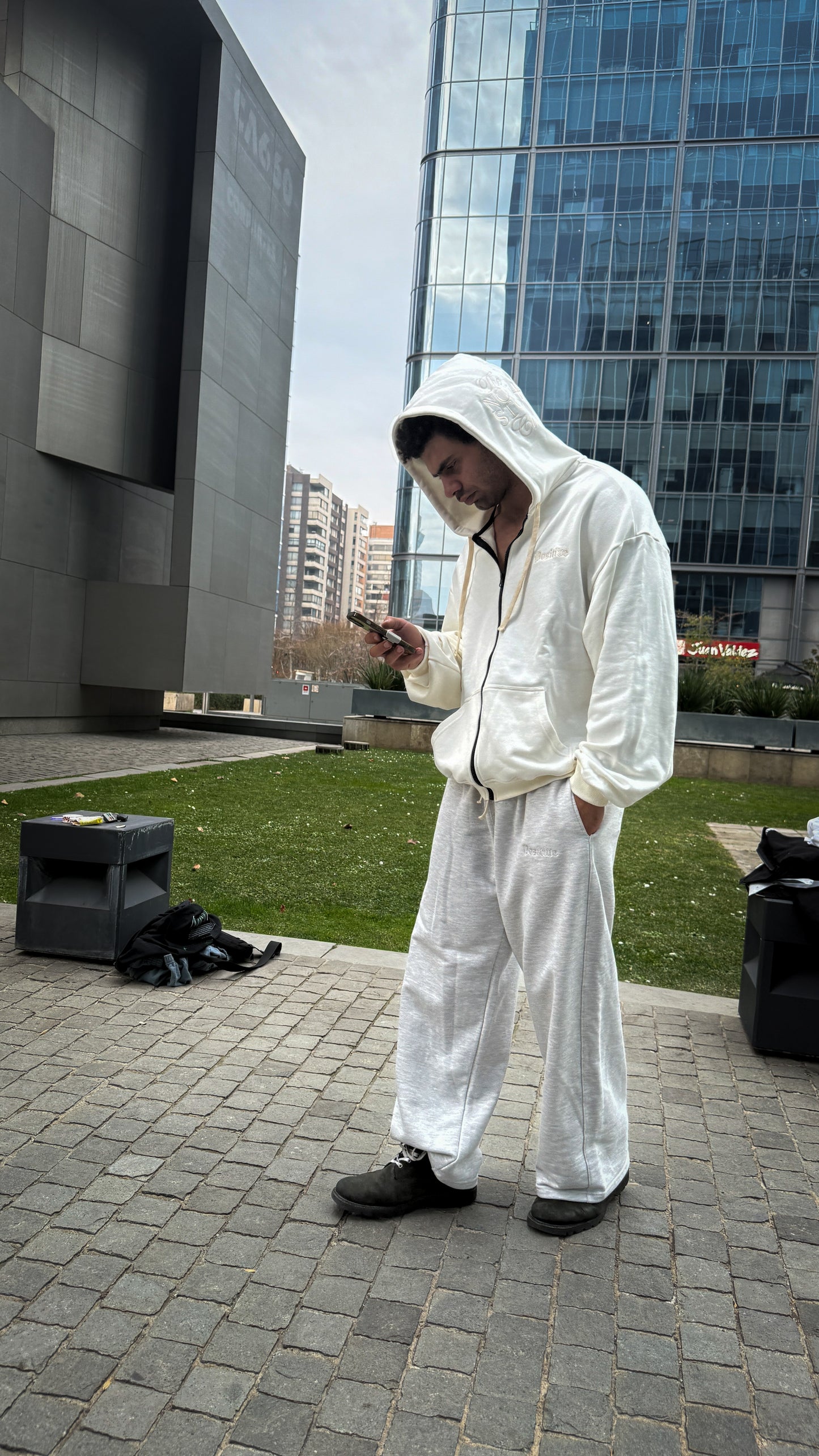 HOODIE FULL ZIP NONSTOP CLUB CREMA