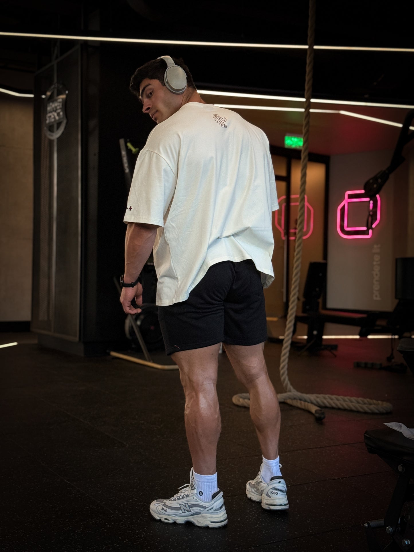 POLERA BOXY FIT NONSTOP CLUB CREMA