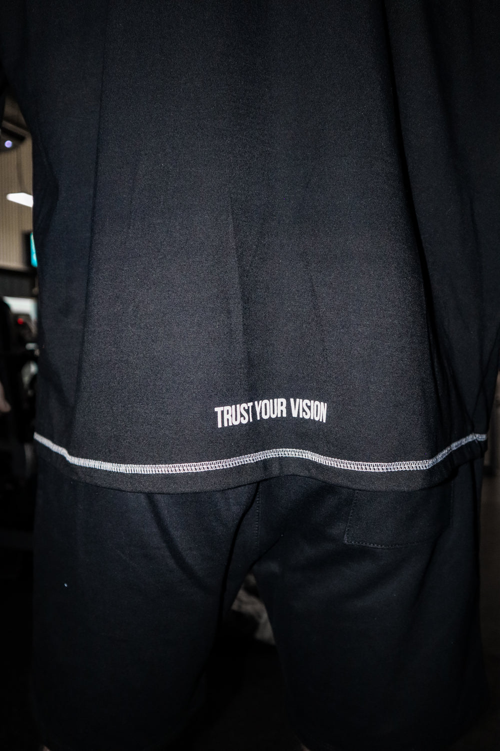 POLERA OVERSIZE NEGRA DUBAI