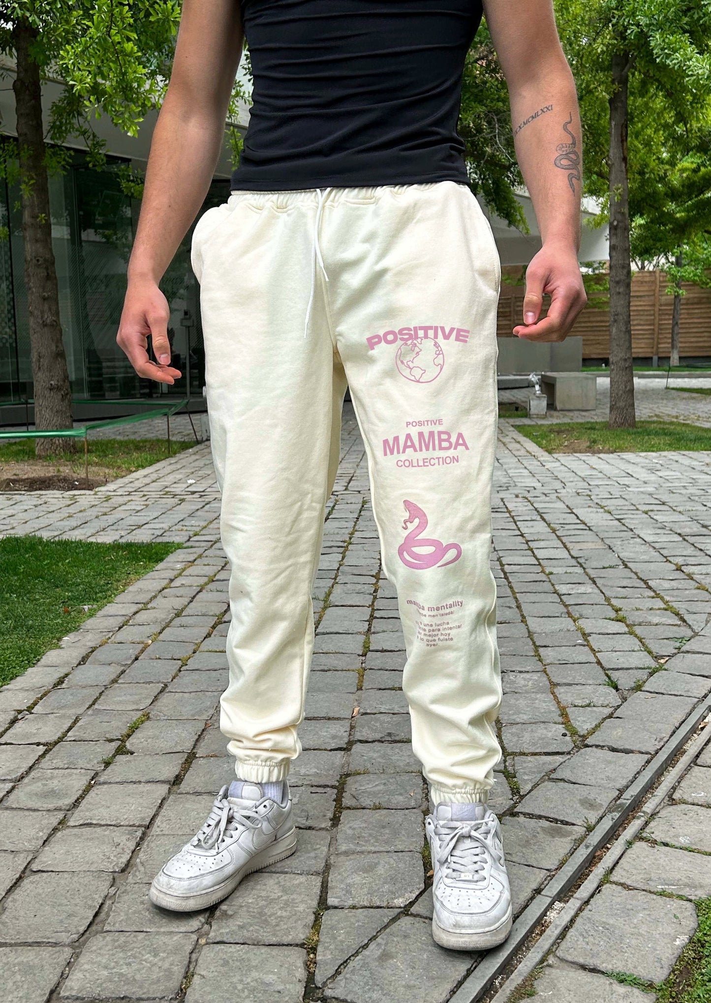 BUZO MAMBA CREMA