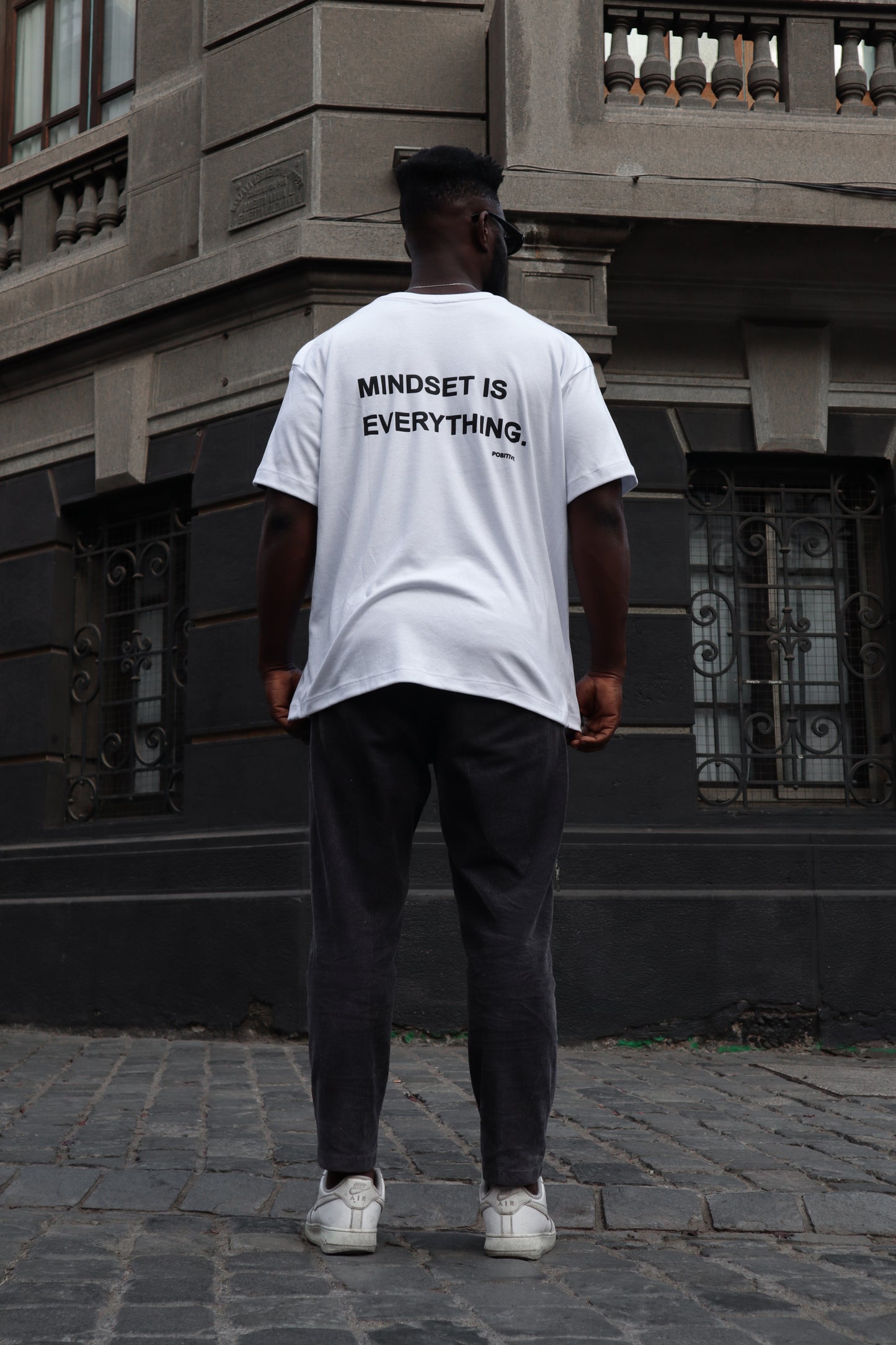 POLERA OVERSIZE AMBER BLACA