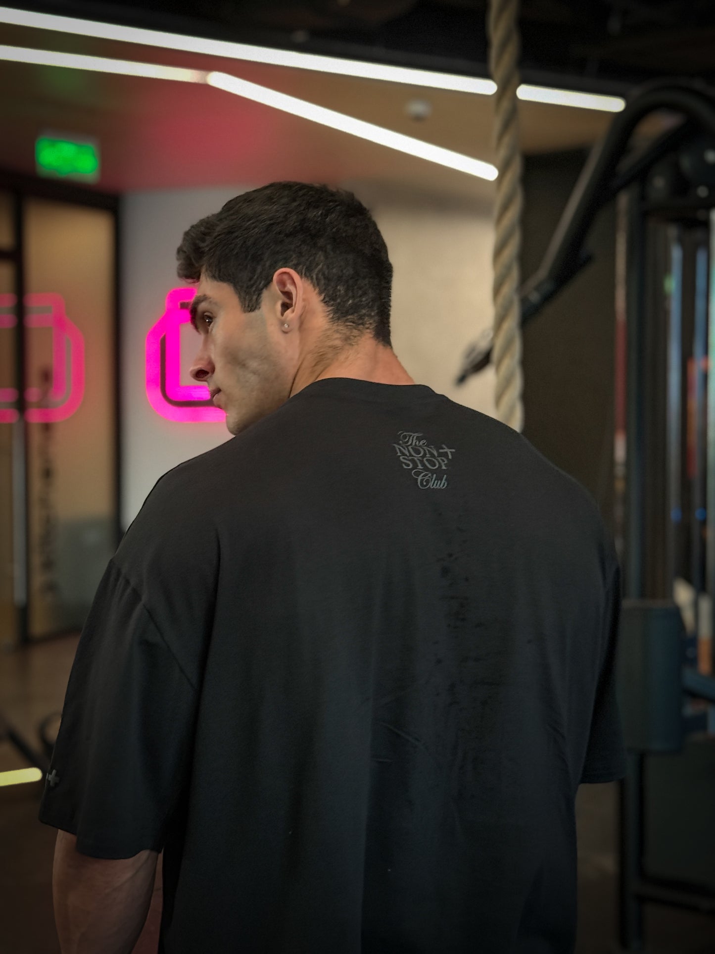 POLERA BOXY FIT NONSTOP CLUB NEGRO