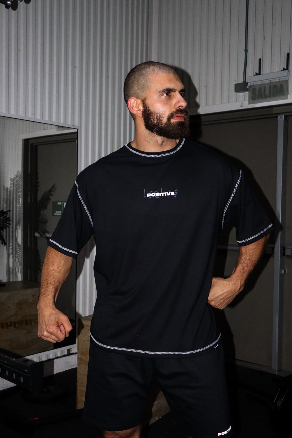POLERA OVERSIZE NEGRA DUBAI